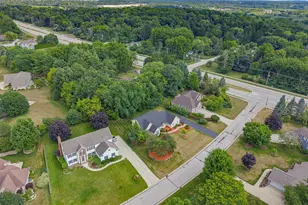 19835 Avondale Dr, Brookfield, WI 53045 - Photo 54