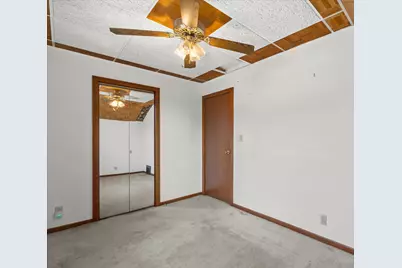 3745 S Whitnall Ave, Milwaukee, WI 53207 - Photo 16