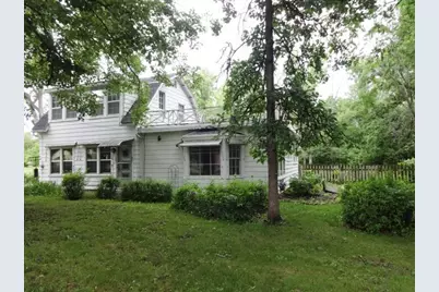 2157  Schuster Dr, Beloit, WI 53511 - Photo 2