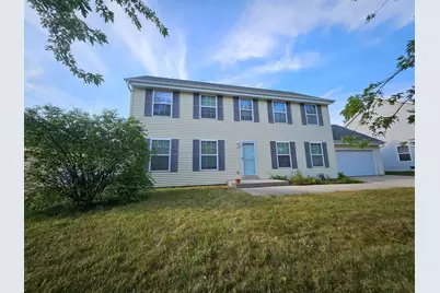 588 E Randy Rd, Oak Creek, WI 53154 - Photo 2