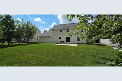 588 E Randy Rd, Oak Creek, WI 53154 - Photo 4