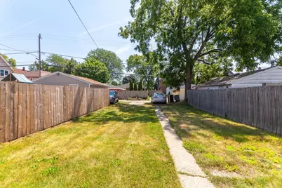 3473 E Armour Ave, Cudahy, WI 53110 - Photo 18