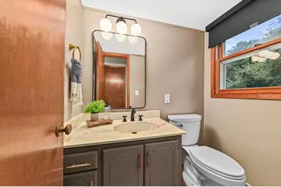 6436  Riverdale Ln, Greendale, WI 53129 - Photo 18