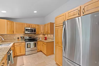 609  Downing Dr, Waukesha, WI 53186 - Photo 12