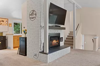 609  Downing Dr, Waukesha, WI 53186 - Photo 6