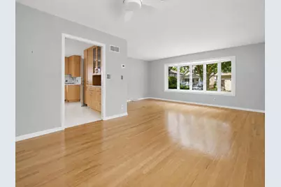 4536 N Larkin St #4538, Shorewood, WI 53211 - Photo 4