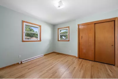 W147N8446  Manchester Dr, Menomonee Falls, WI 53051 - Photo 16