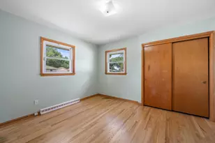 W147N8446 Manchester Dr, Menomonee Falls, WI 53051 - Photo 16