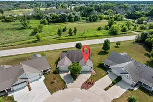 537 Maple Leaf Ct, Manitowoc, WI 54220 - Photo 36