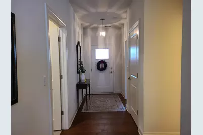 636  Cadence Cir, Lake Geneva, WI 53147 - Photo 2