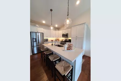 636  Cadence Cir, Lake Geneva, WI 53147 - Photo 10