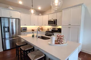 636 Cadence Cir, Lake Geneva, WI 53147 - Photo 10
