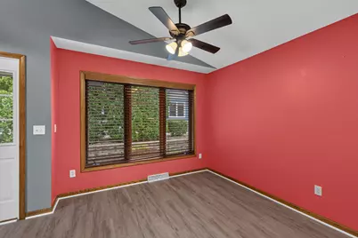 978  Bay View Cir, Mukwonago, WI 53149 - Photo 10
