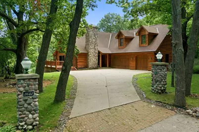 5633  Contour Rd, Racine, WI 53185 - Photo 2