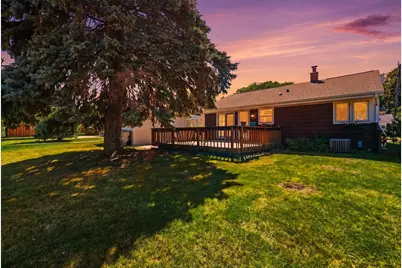 3736 S Sunset Dr, Milwaukee, WI 53220 - Photo 26
