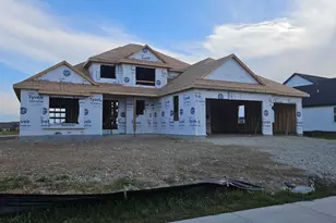 1027 Candleberry Ln, Grafton, WI 53024 - Photo 2
