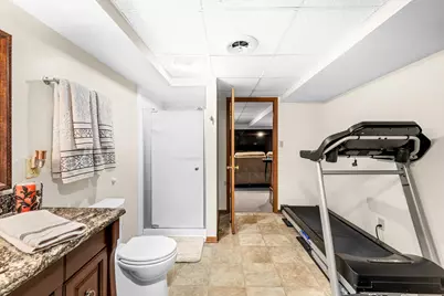 3427  Foxwood Rd, Racine, WI 53405 - Photo 48