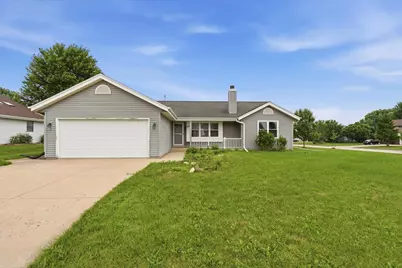 124  Small Farm Rd, Mukwonago, WI 53149 - Photo 1