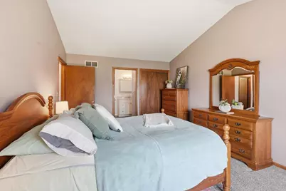 124  Small Farm Rd, Mukwonago, WI 53149 - Photo 18