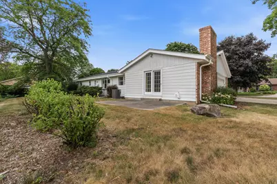 8841  Greenhill Ln, Greendale, WI 53129 - Photo 34