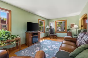 828 N 113th St, Wauwatosa, WI 53226 - Photo 10