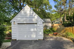 828 N 113th St, Wauwatosa, WI 53226 - Photo 4