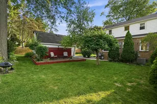 828 N 113th St, Wauwatosa, WI 53226 - Photo 4
