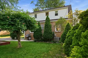 828 N 113th St, Wauwatosa, WI 53226 - Photo 42