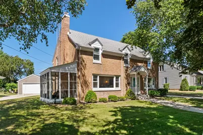 1212  Fairmont Ln, Manitowoc, WI 54220 - Photo 32