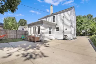 1019 Glenview Ave, Wauwatosa, WI 53213 - Photo 24
