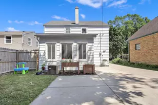 1019 Glenview Ave, Wauwatosa, WI 53213 - Photo 20
