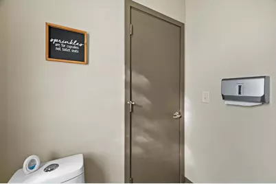 714 S 60th St, West Allis, WI 53214 - Photo 14