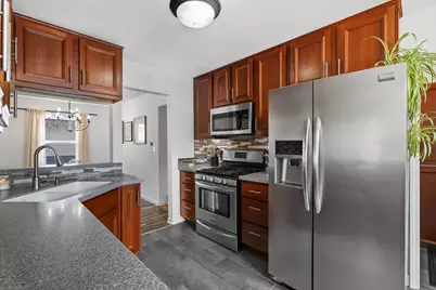 111  Virginia St, Racine, WI 53405 - Photo 10