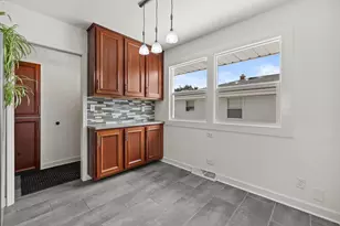 111 Virginia St, Racine, WI 53405 - Photo 14