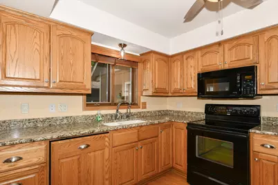 W270N6983  Woodland Oaks Dr, Lisbon, WI 53089 - Photo 12