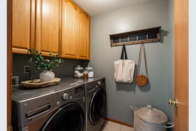 2304  Brookstone Ln, Waukesha, WI 53188 - Photo 20