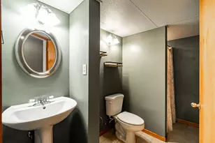 2304 Brookstone Ln, Waukesha, WI 53188 - Photo 36