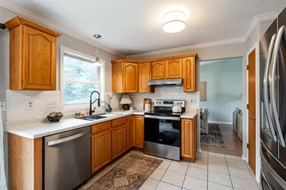 2304  Brookstone Ln, Waukesha, WI 53188 - Photo 12