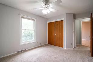 2304 Brookstone Ln, Waukesha, WI 53188 - Photo 32