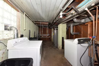 3063 S 8th St, Milwaukee, WI 53215 - Photo 20