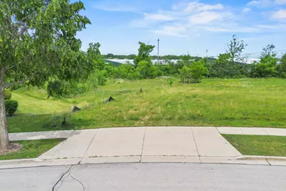 6751 S Prairiewood Ln #6749, Franklin, WI 53132 - Photo 10