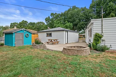 2421 W Bridge St, Milwaukee, WI 53221 - Photo 22