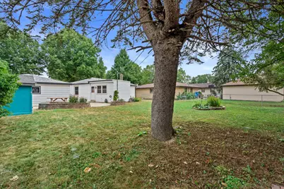 2421 W Bridge St, Milwaukee, WI 53221 - Photo 20