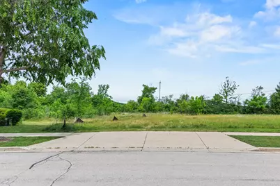 6741 S Prairiewood Ln #6743, Franklin, WI 53132 - Photo 4