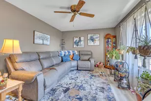 W6973 Kenyon Rd, Byron, WI 53065 - Photo 8