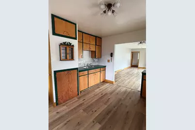 2712 S 10th St, Sheboygan, WI 53081 - Photo 8