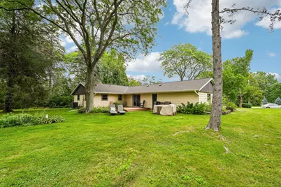 1389  Glenbrook Dr, Cedarburg, WI 53012 - Photo 20