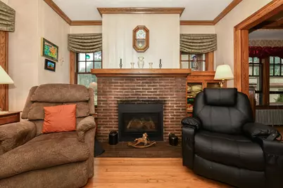4915 W Woodlawn Ct, Milwaukee, WI 53208 - Photo 10