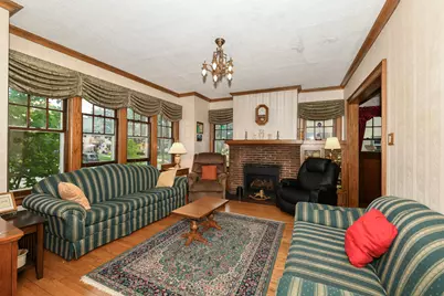 4915 W Woodlawn Ct, Milwaukee, WI 53208 - Photo 8