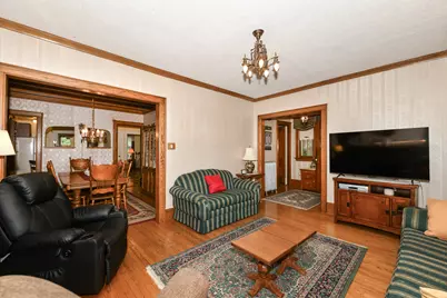 4915 W Woodlawn Ct, Milwaukee, WI 53208 - Photo 12